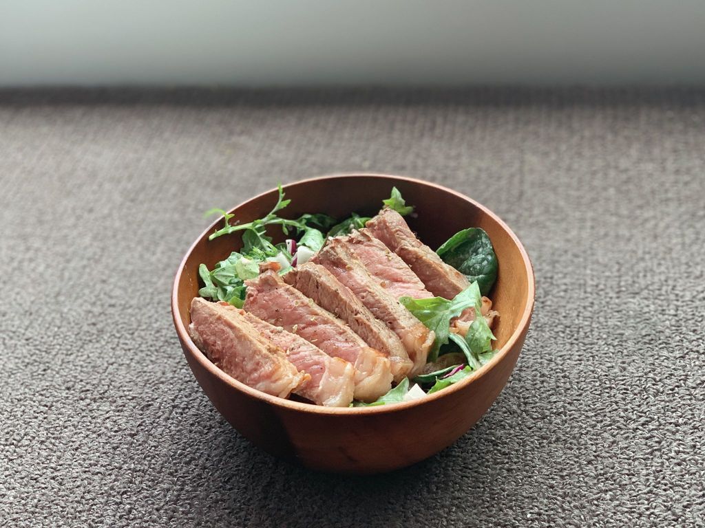 Simple Steak Salad&nbsp;Bowl