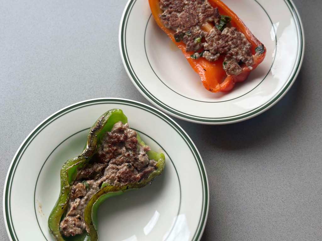 Bell pepper stuffed pork/chicken&nbsp;mince